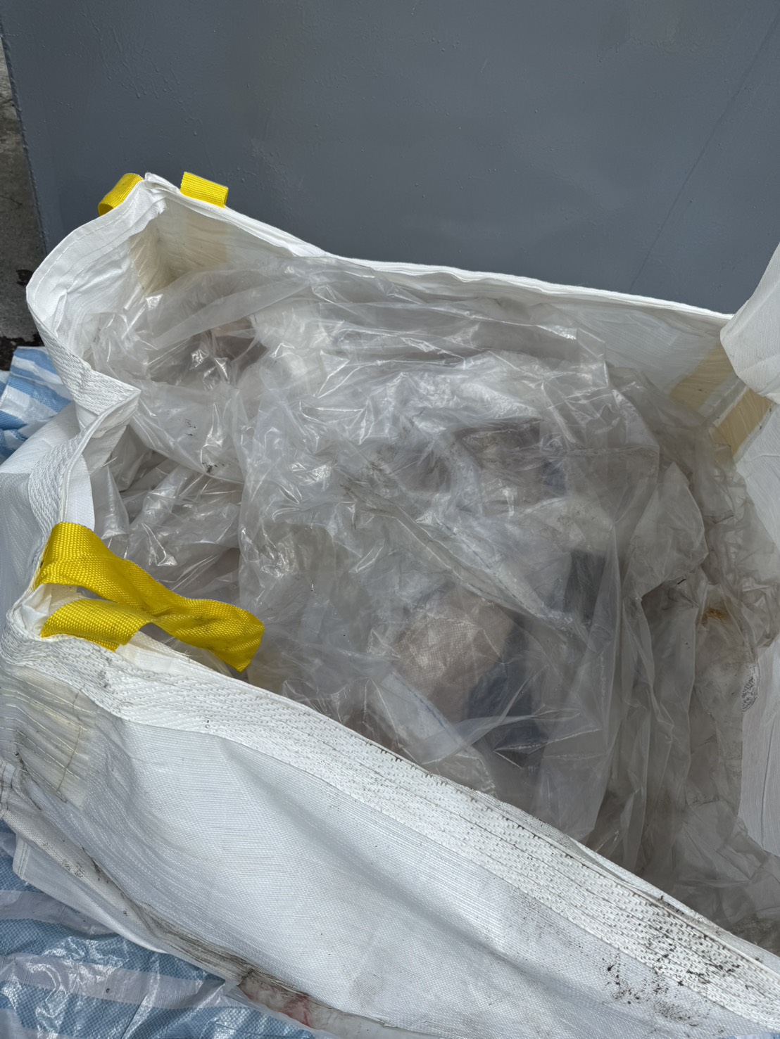 石綿瓦安全拆除與密封處理,全程防護(asbestos tile removal)