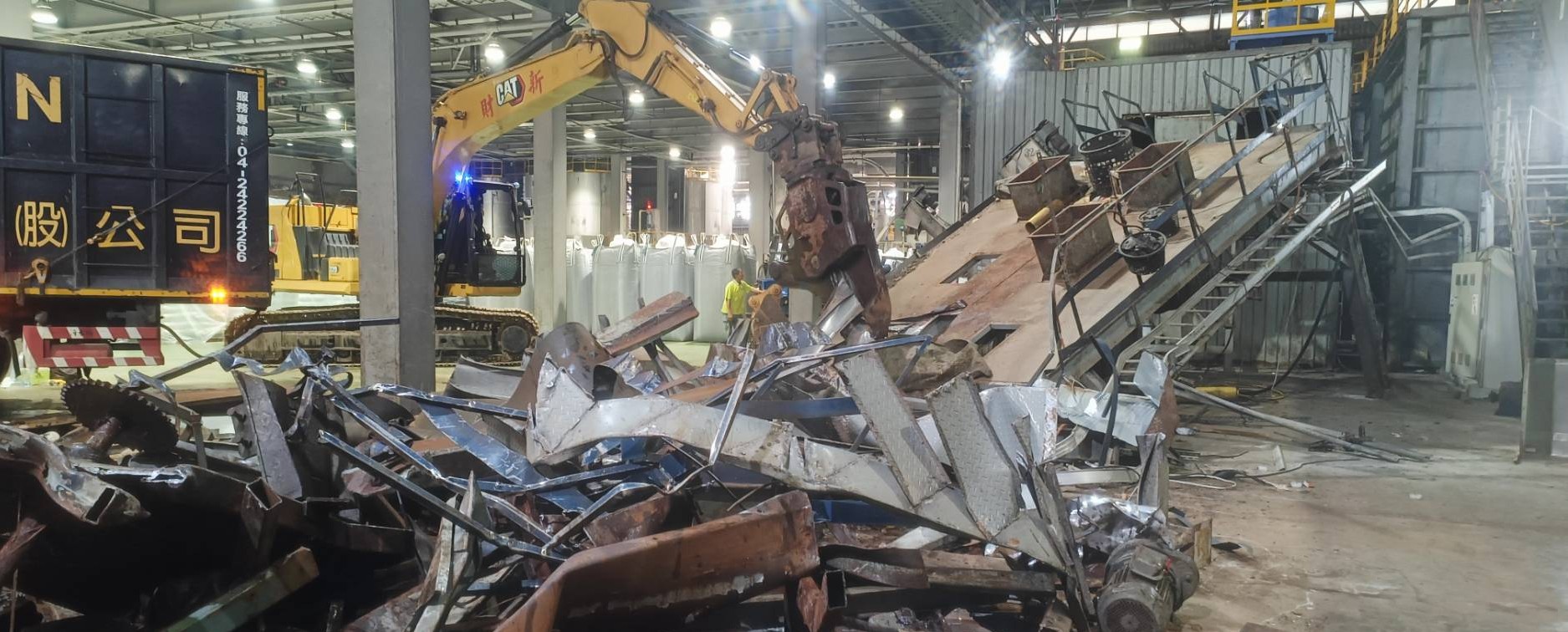工業設備專業拆除與金屬回收整合(factory equipment demolition)